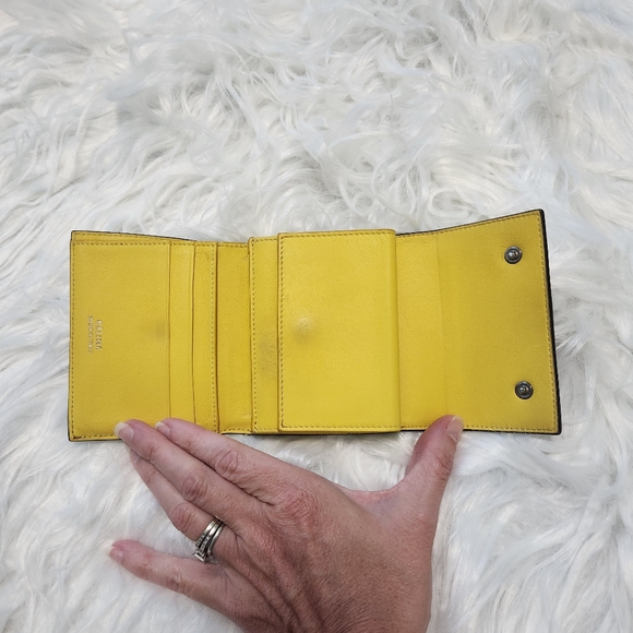 Authentic Celine Drummed Grained Calfskin Trifold Wallet Grey - Picture 5 of 15